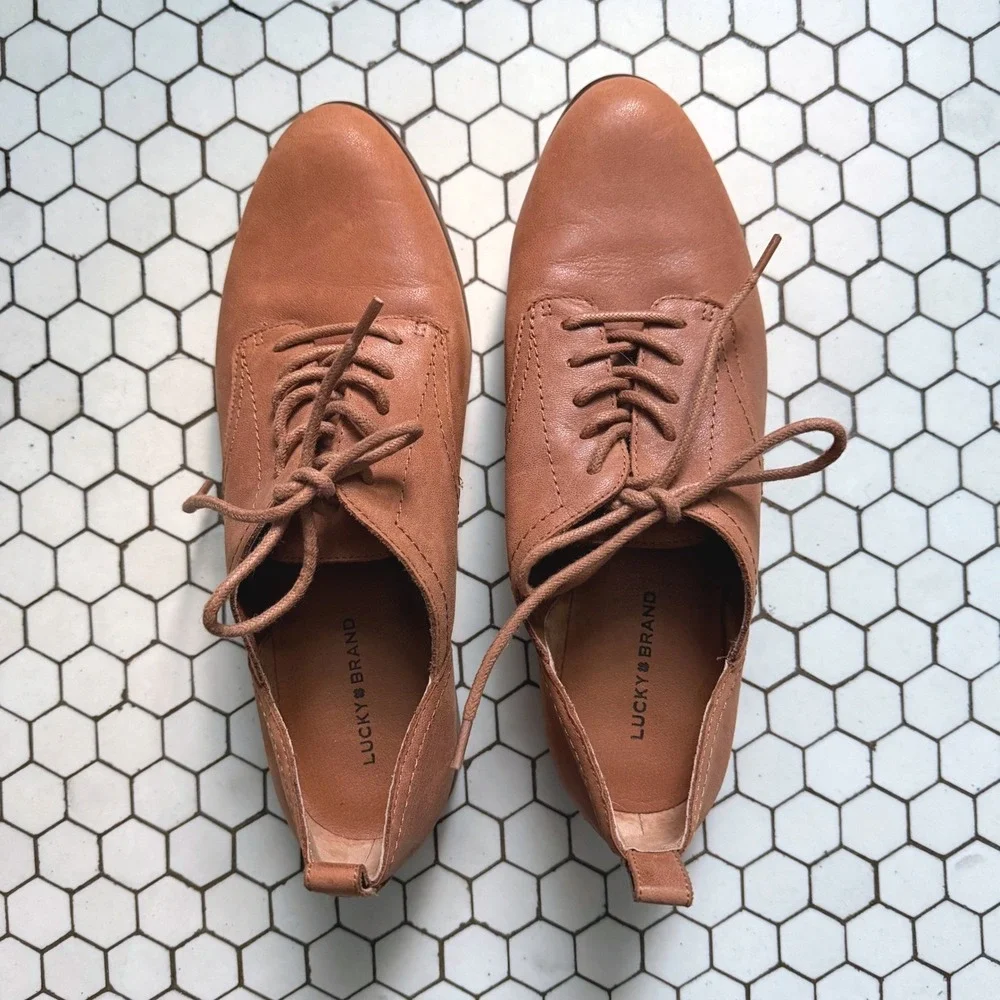 Lucky Brand Efinnia Tan Brown Leather Lace Up Oxford Flats Menswear Style 9.5M